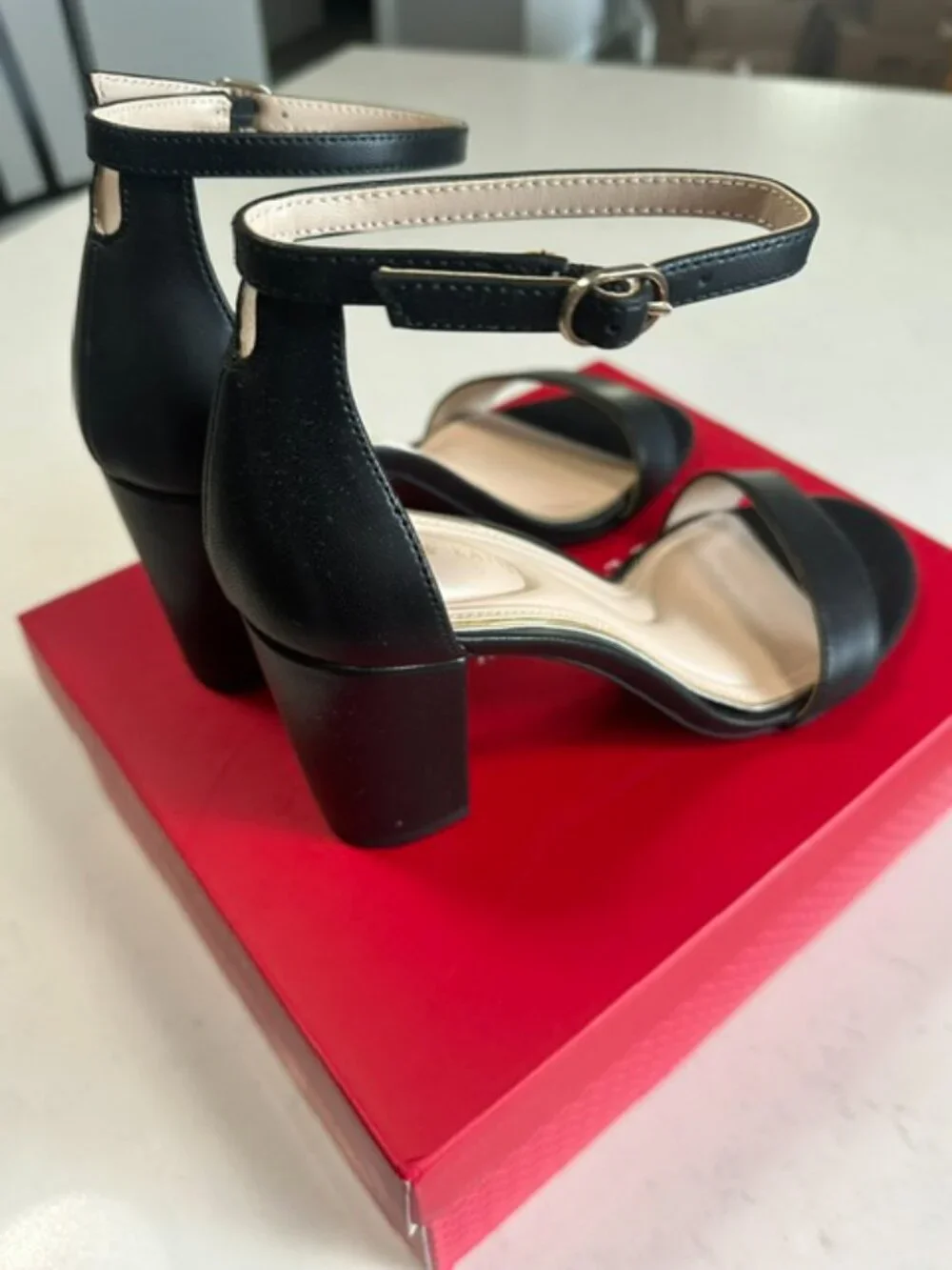 Kelly & Katie Hailee Ankle Strap Block Heel Sandals Black Size 7.5 NIB